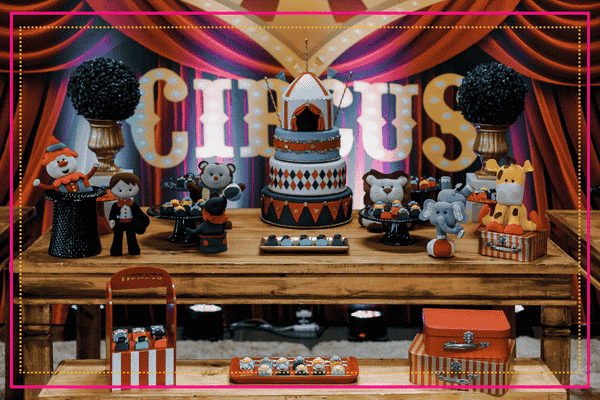 D�co de soir�e sur le th�me du cirque